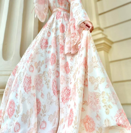 Creamy chiffon .
