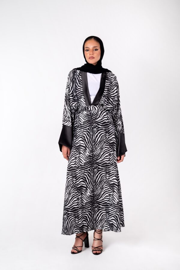 The Savannah Set . - Image 4