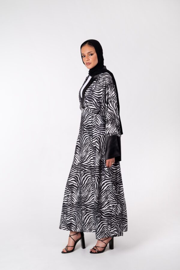The Savannah Set . - Image 2